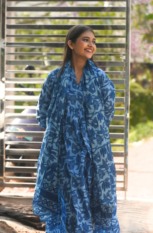 Women Cotton Blend Floral Printed Kurta & Pant With Dupatta