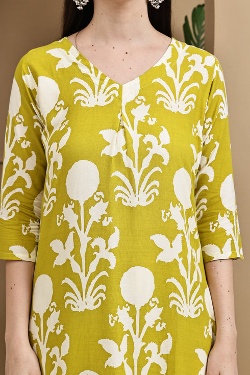 Women Lemon Yellow & White Cotton Botanical Floral Printed Kurta With Pant