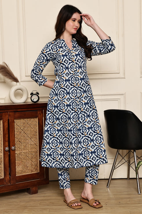 Blue Blossom Geometric Printed Kurta With Pant
