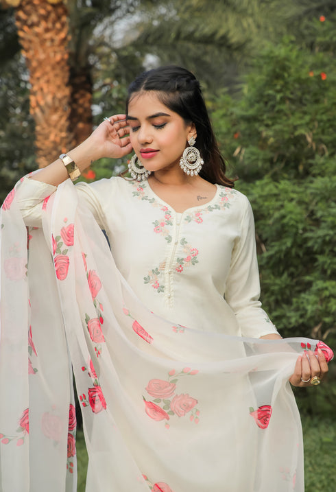Cream Silk Embroidered Kurta Set With Dupatta