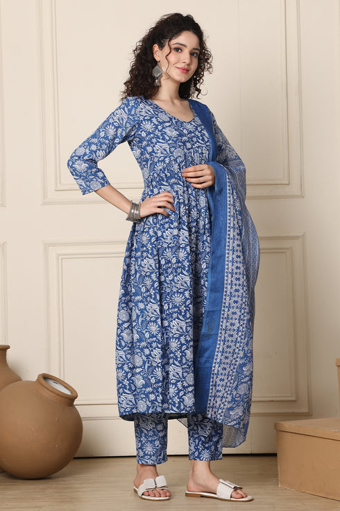 Women Cotton Blend Floral Printed Kurta & Pant With Dupatta