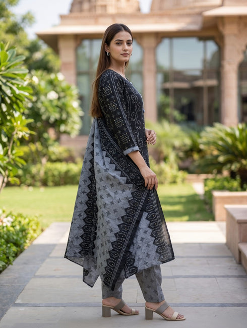 Black Cotton Blend Printed Ready to Wear Patiala Salwar Suit