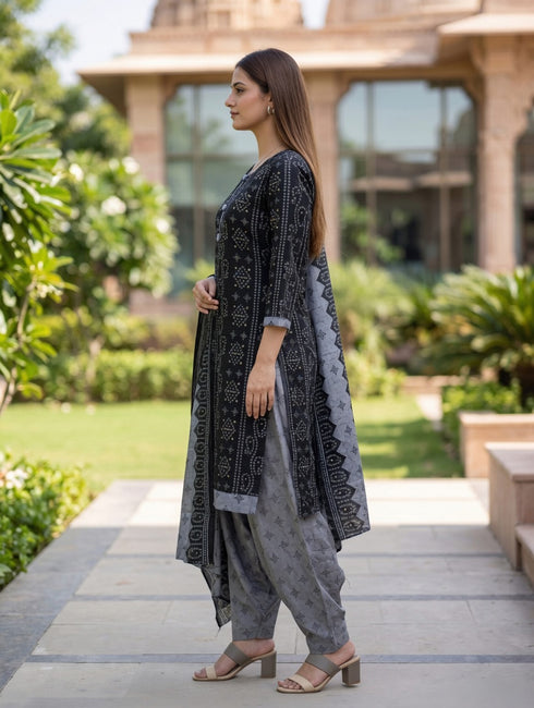 Black Cotton Blend Printed Ready to Wear Patiala Salwar Suit