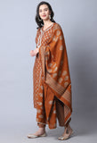 Orange Muslin Jaipuri Embroidered Kurta Set With Dupatta