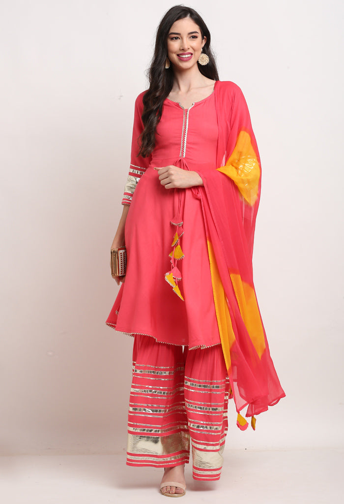 Pink Pure Cambric Cotton Floral Solid Kurta Set With Dupatta